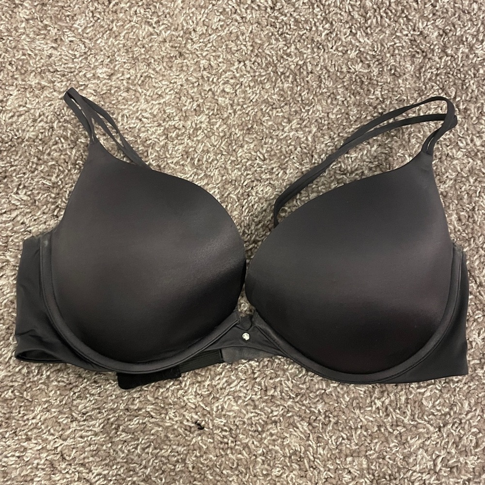 Victoria’s Secret very sexy push up bra
